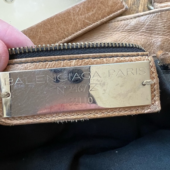 100%authentic Balanciaga Motorcycle bag. Large.Well loved in amazing condition. - Picture 4 of 14